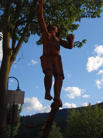 "Coon Hunting"  Welded steel and Bronze. h.3m. 2012...Castlegar sculpture walk 2012.