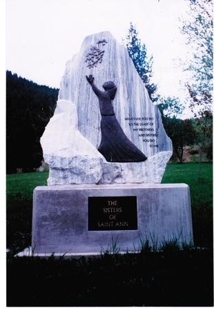 Releasing the Spirits. Commemoration to the Sisters of St Anne. Marble and Bronze.   H. 2.5 m. 2001.