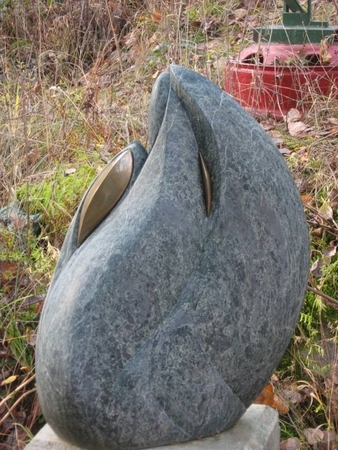 Emerging Form. Serpentine and Bronze